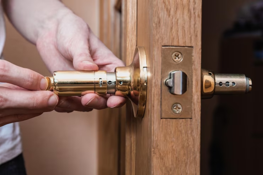 Commercial-Locksmith-in-Kent-WA