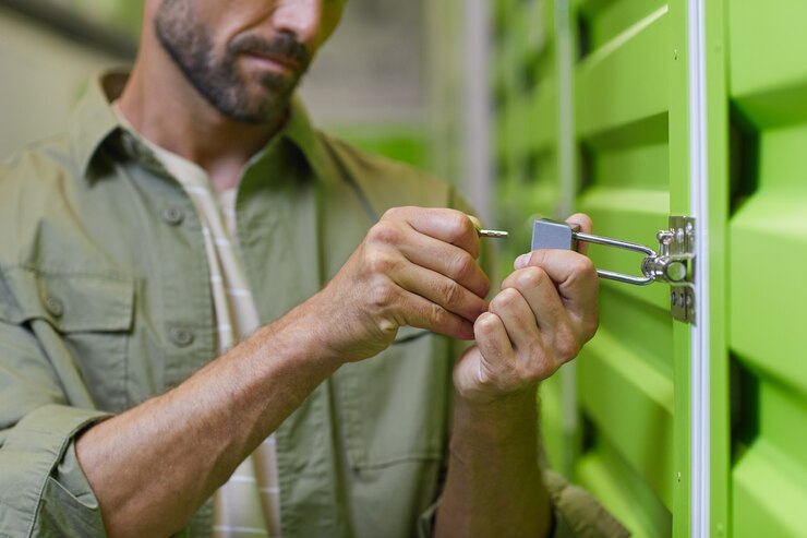 Commercial-Locksmith-in-Kent-WA
