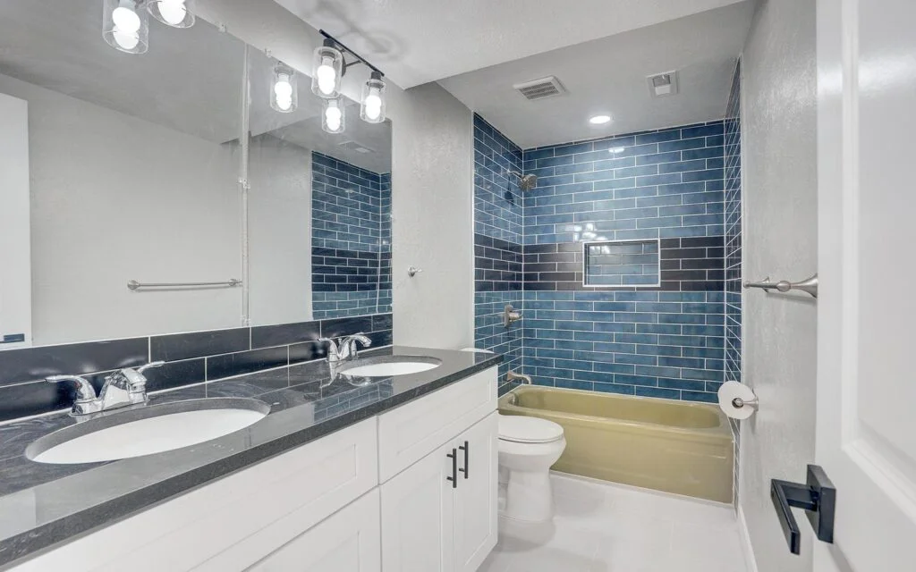 Incorporating Modern Amenities into Your Louisville Bathroom Remodel