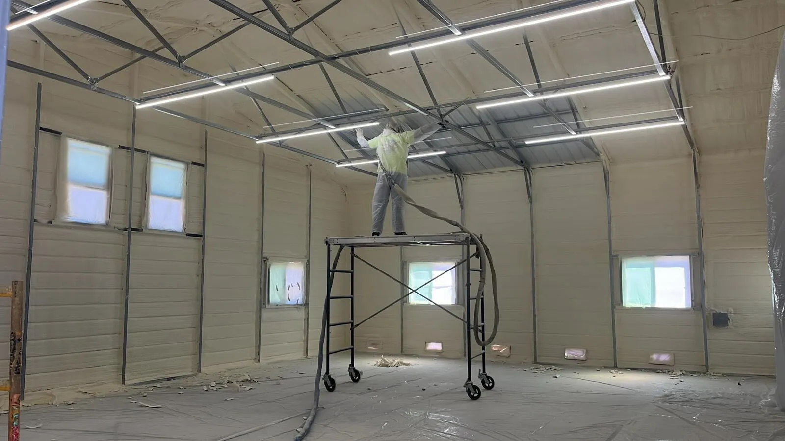 The Role of a Spray Foam Insulation Contractor in Home Renovations