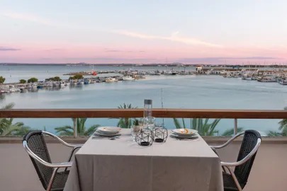 Sol, Arena y Santuario: Vive la Experiencia de Alquilar una Casa en la Playa