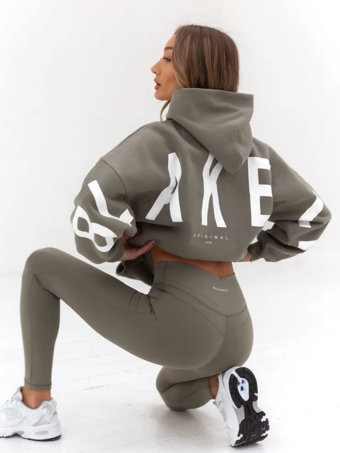 https://blakelyhoodie.com/