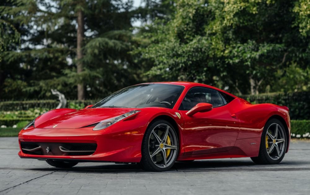 rent a ferrari in dubai